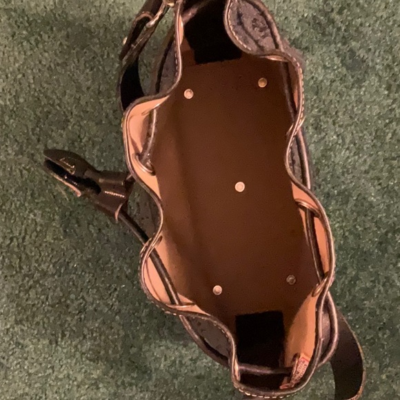 Dooney & Bourke Black Bucket Bag - EUC - Picture 4 of 10